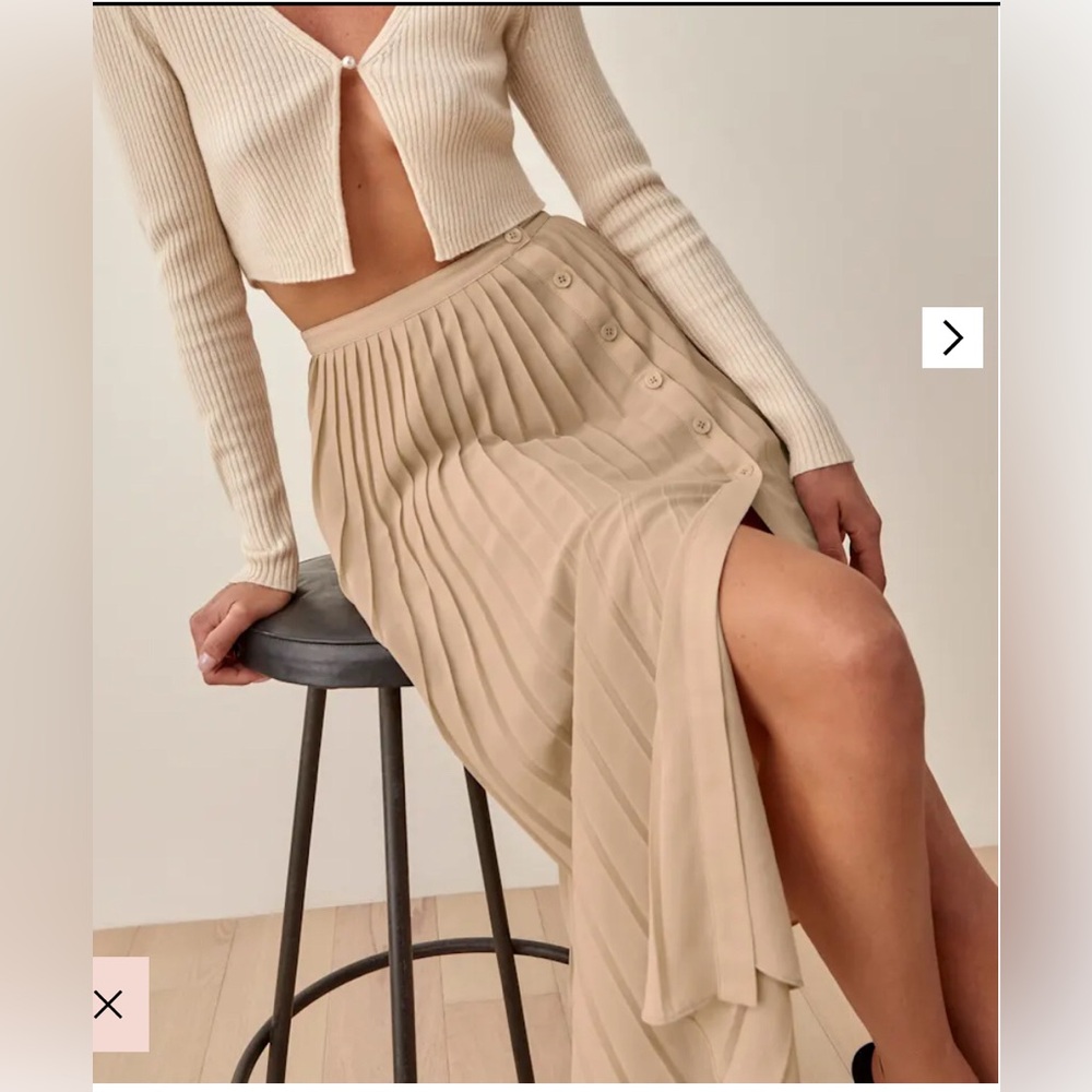 Elegant Reformation Verona Skirt Buff. Side buttons, pleated, sexy slit Timeless - Picture 2 of 10